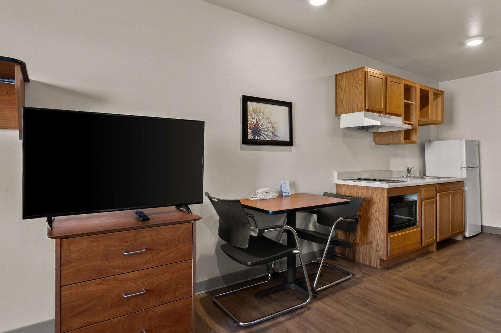 Woodspring Suites Champaign Near University Eksteriør bilde