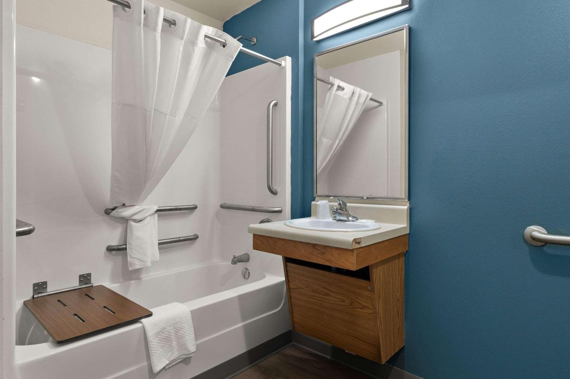 Woodspring Suites Champaign Near University Eksteriør bilde