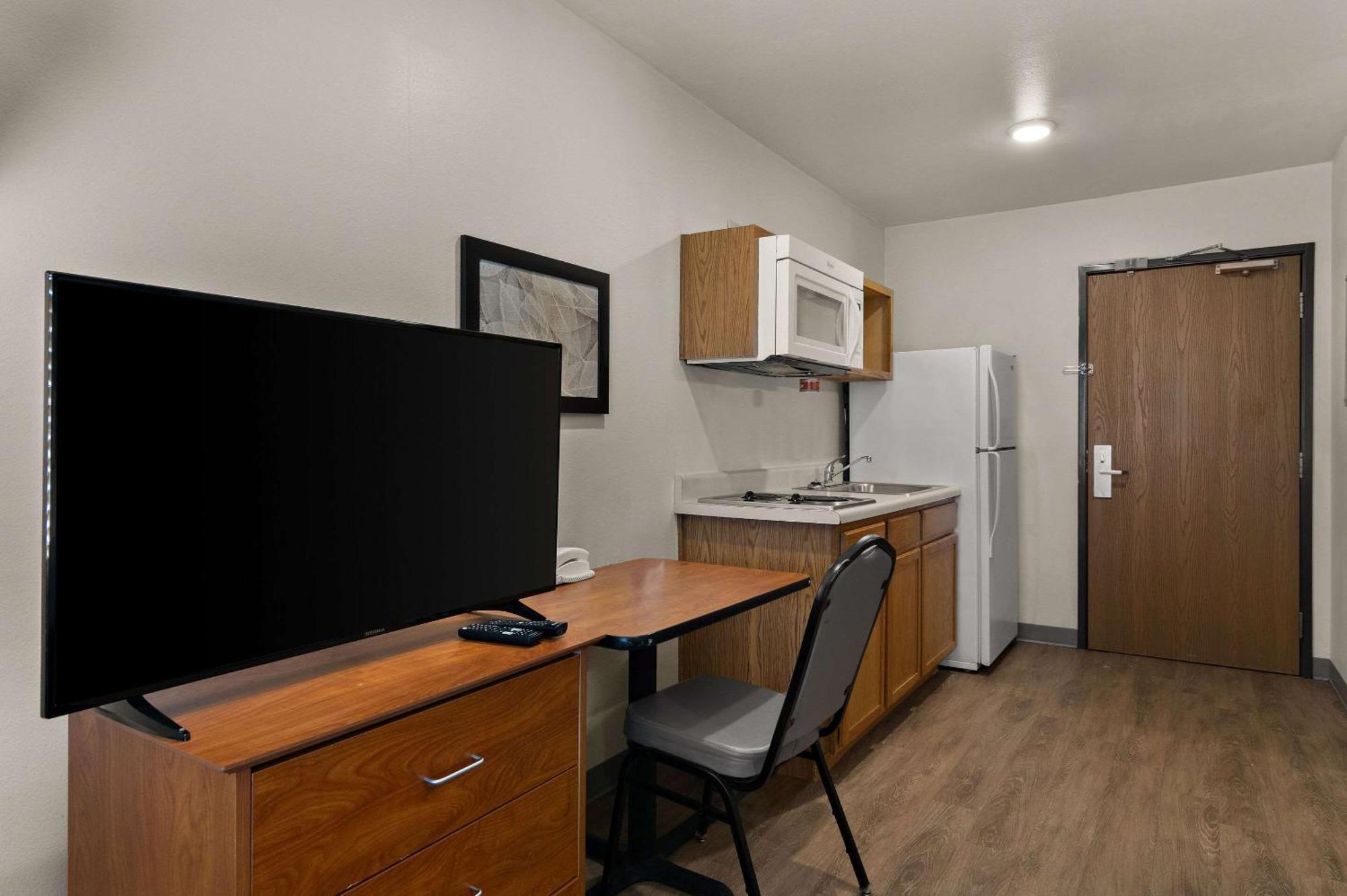 Woodspring Suites Champaign Near University Eksteriør bilde